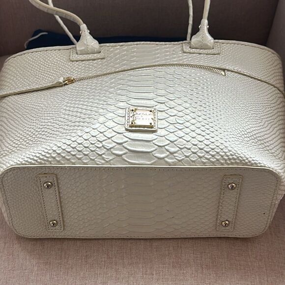 Dooney & Bourke Pearlized Snake Doomed Satchel Bag! - Picture 9 of 13